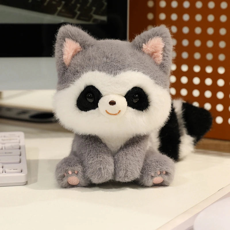 Animais Sentados Fofos – Pelúcias de Panda Vermelho, Raposa, Bicho-Preguiça, Gato, Capivara e Porquinho | Brinquedo de Pelúcia Macio para Crianças